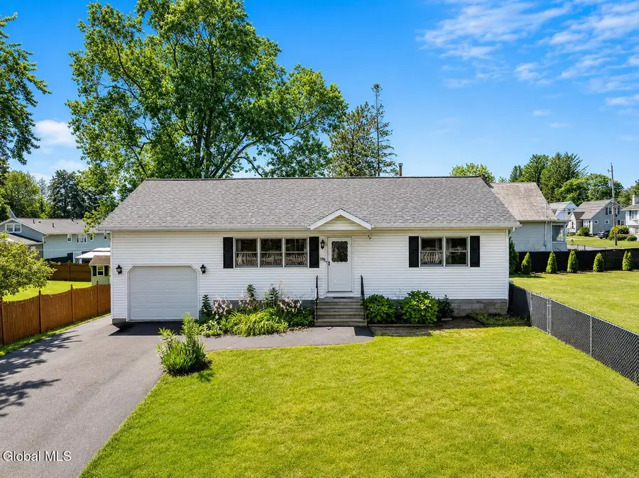 700 Deforest Avenue, Rotterdam, NY 12303 - #2