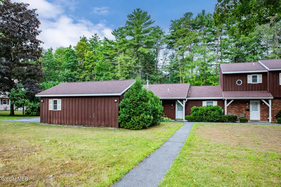 5 Queensway, Queensbury, NY 12804 - #3