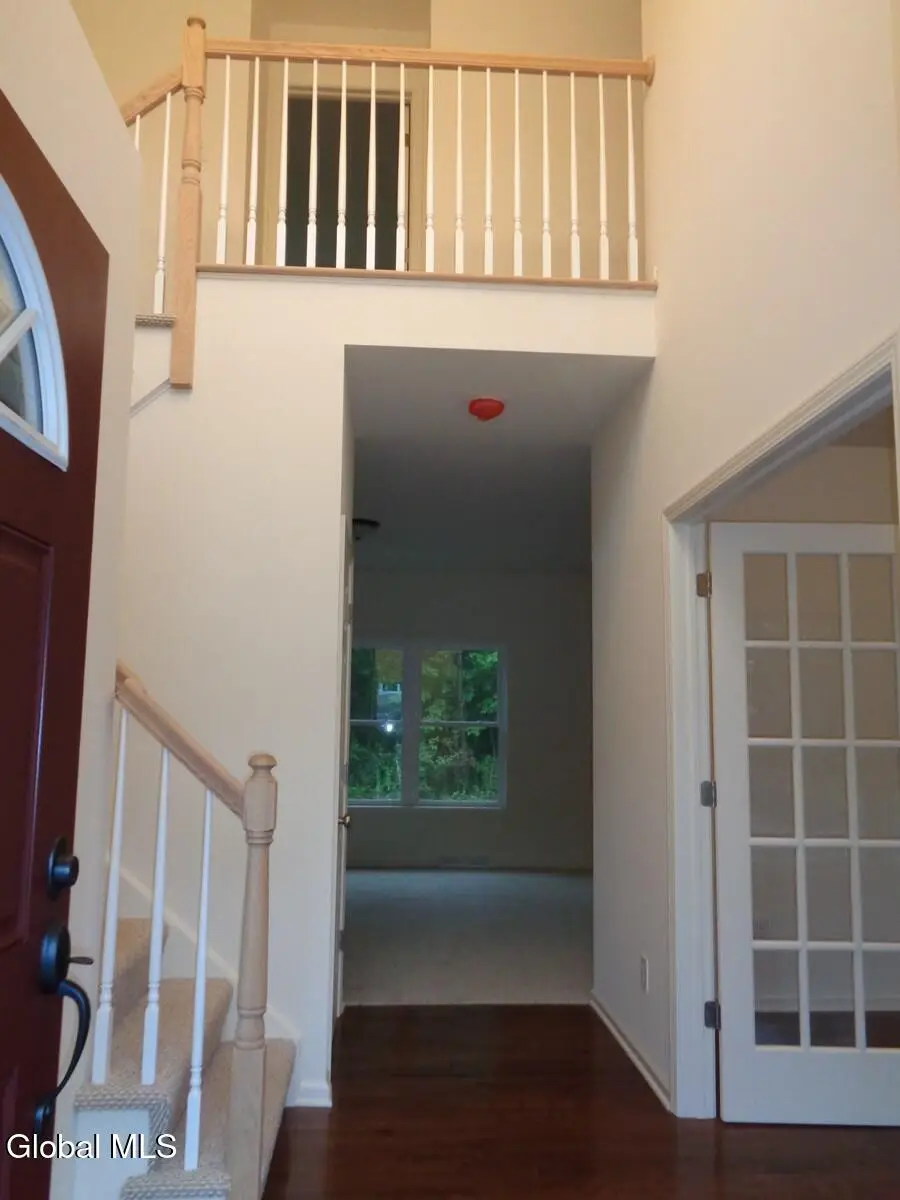 28 Sally Street, Halfmoon, NY 12118 - #2