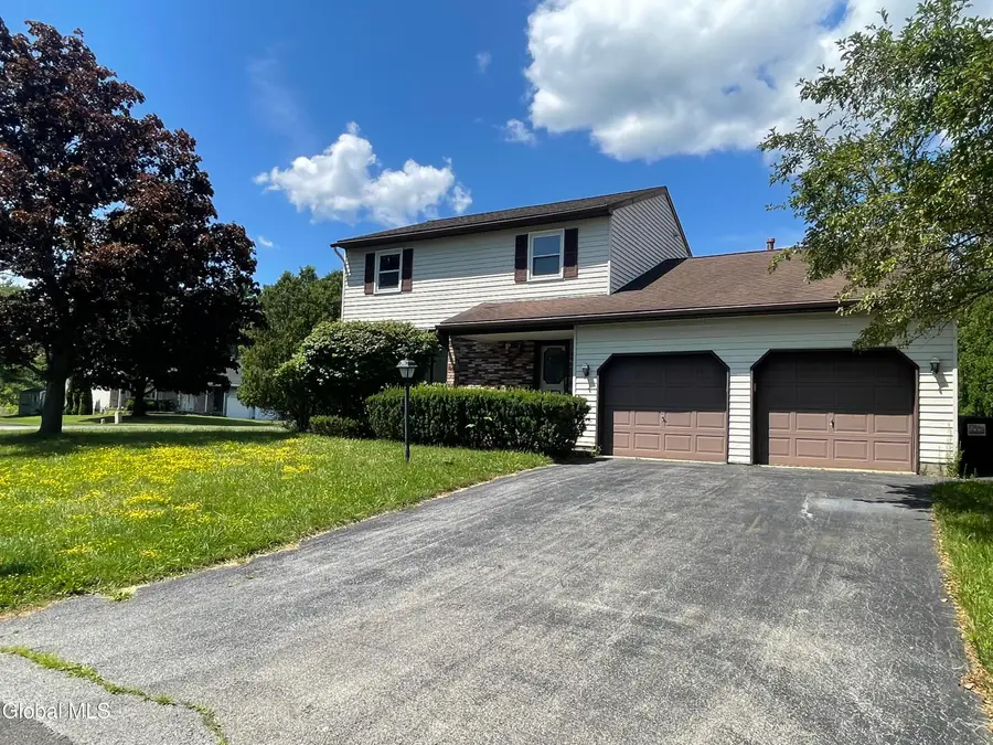 2 Brookside Court, Latham, NY 12110 - #2