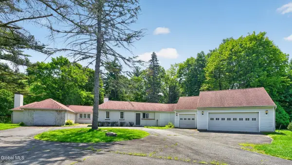 14 Middle Hill Road, Brunswick, NY 12180