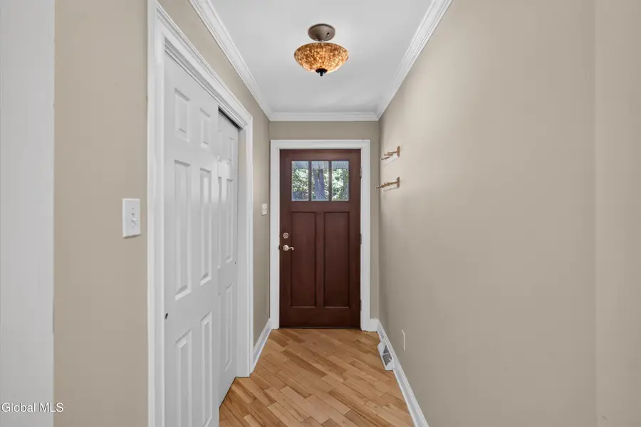 901 Londonderry Court, Schenectady, NY 12309 - #3