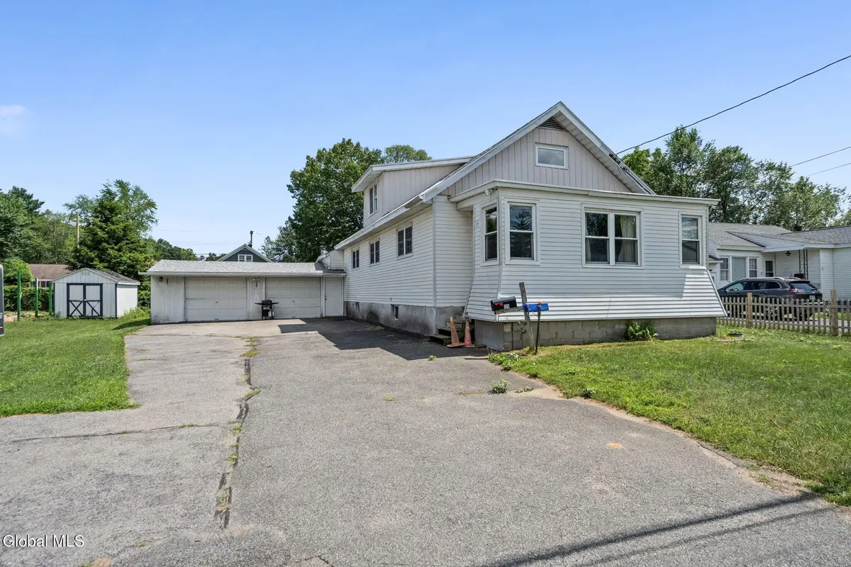 126 Daniels Avenue, Schenectady, NY 12304 - #1