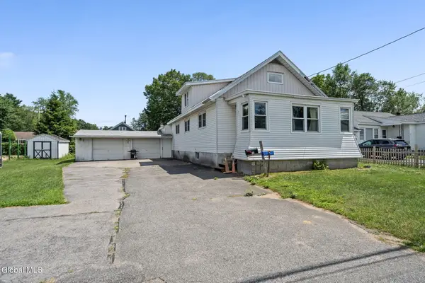 126 Daniels Avenue, Schenectady, NY 12304