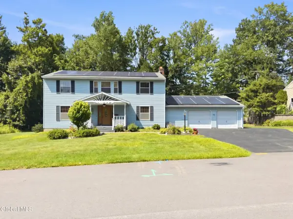 40 Brookwood Drive, Colonie, NY 12110