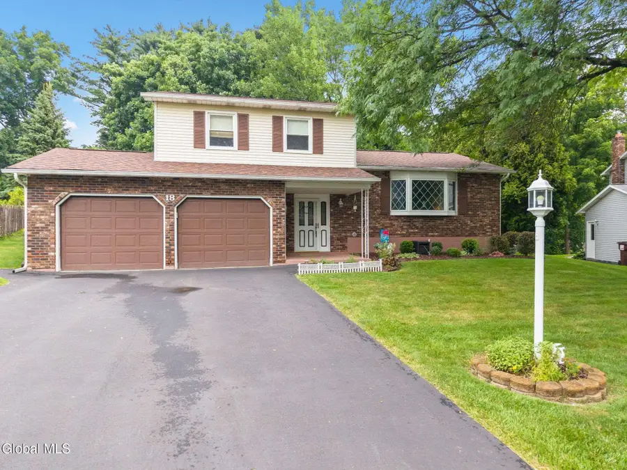 18 Fairway Lane, Colonie, NY 12304 - #2