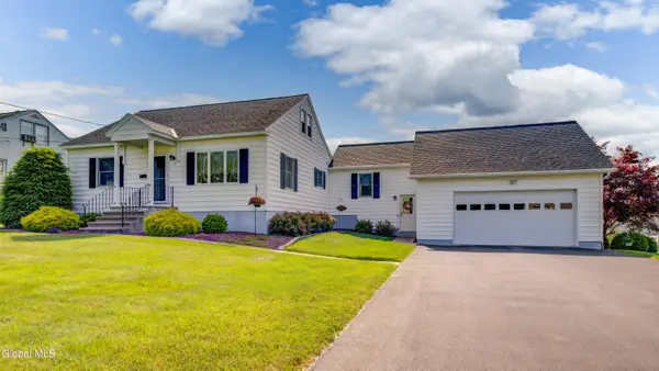 17 Woodrow Road, Amsterdam, NY 12010