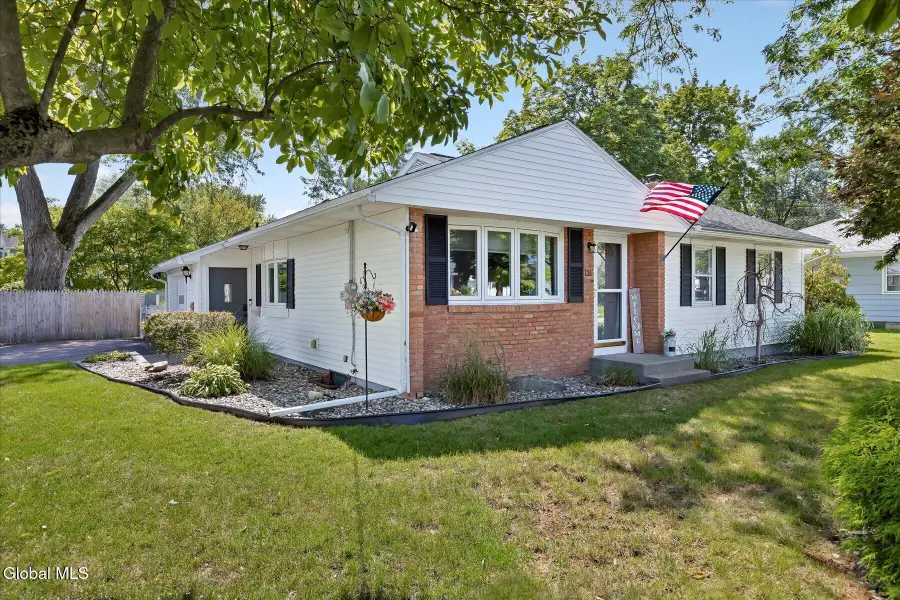 136 Kenwood Avenue, Bethlehem, NY 12054 - #2