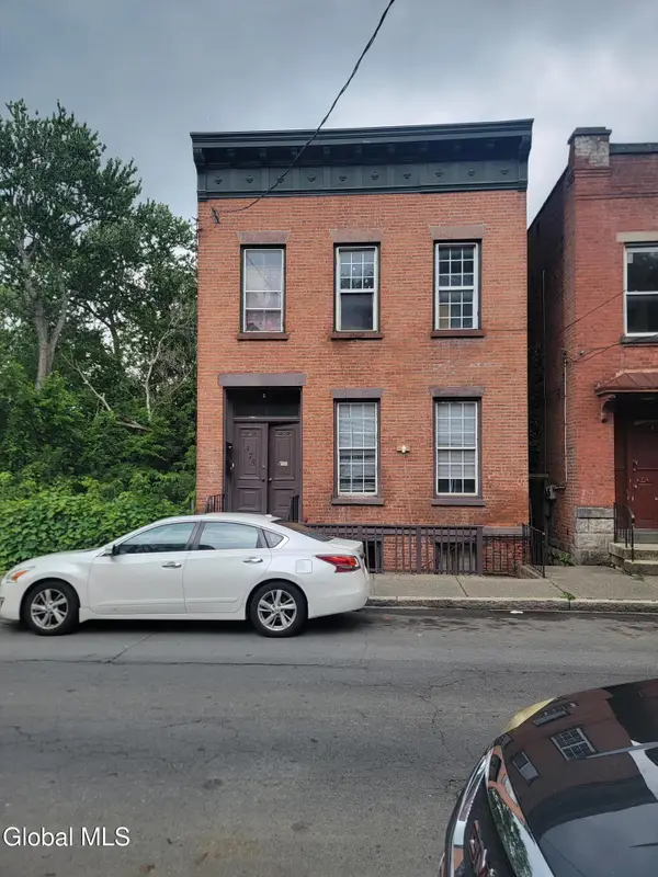 375 8th Street, Troy, NY 12180