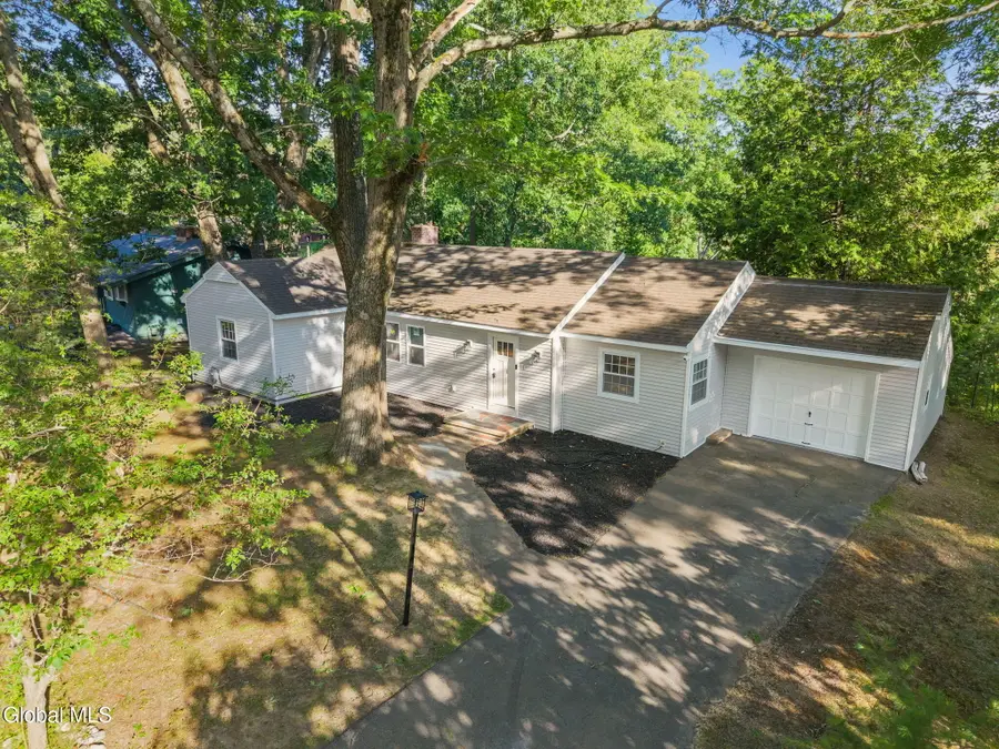 8 Woodland Drive, Johnstown, NY 12095 - #2