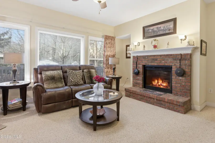 12 Patriot Circle, Clifton Park, NY 12065 - #2