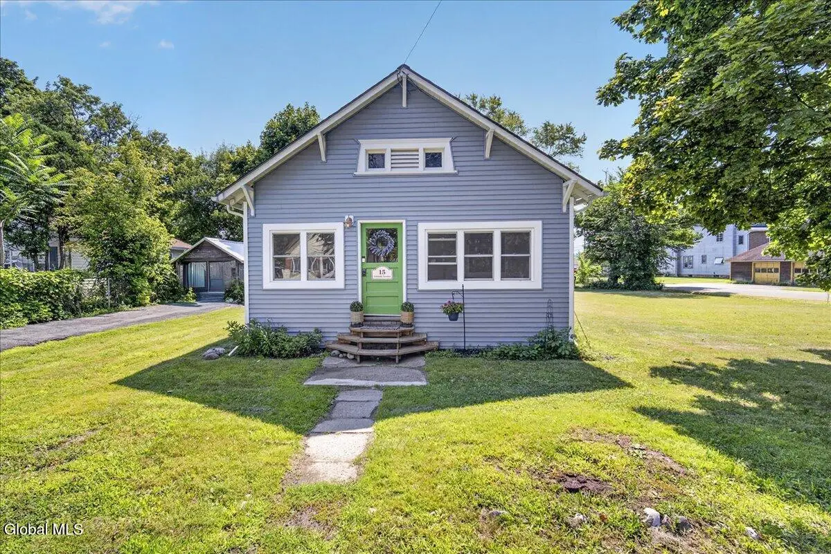 15 Grenada Terrace, Watervliet, NY 12189 - #1