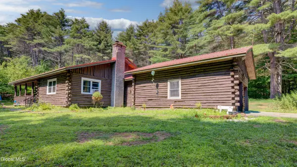206 Capehorn Road, Caroga, NY 12095