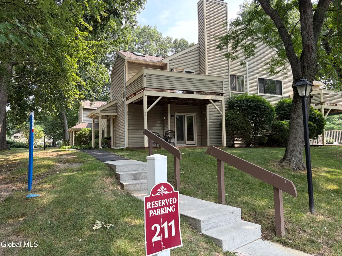 211 Grenadier Court, Halfmoon, NY 12065 - #1