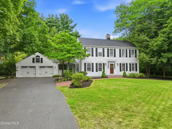 5 Beaver Pond Road, Colonie, NY 12211