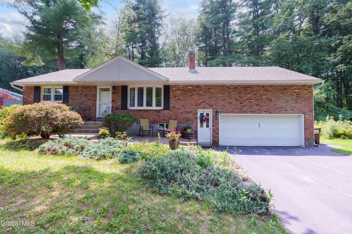 109 Birchwood Drive, Guilderland, NY 12303 - #1