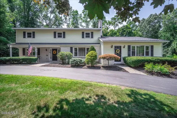 47 Rolling Brook Drive, Clifton Park, NY 12065