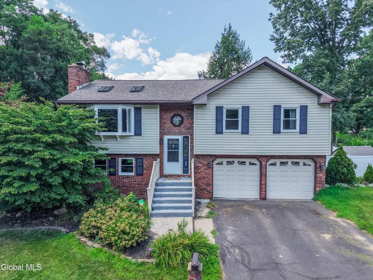 35 Hillcrest Avenue, Schenectady, NY 12309 - #1
