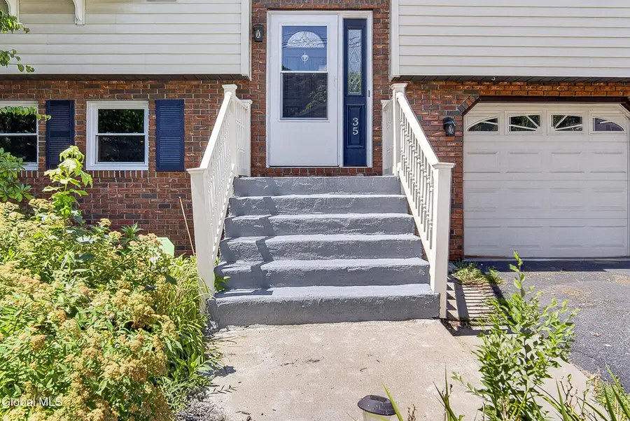 35 Hillcrest Avenue, Schenectady, NY 12309 - #3