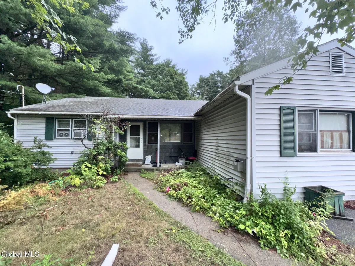 55 Merrit Road Road, South Glens Falls, NY 12803 - #1