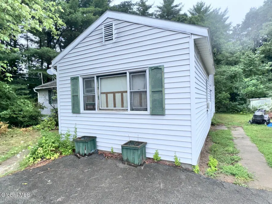55 Merrit Road Road, South Glens Falls, NY 12803 - #3