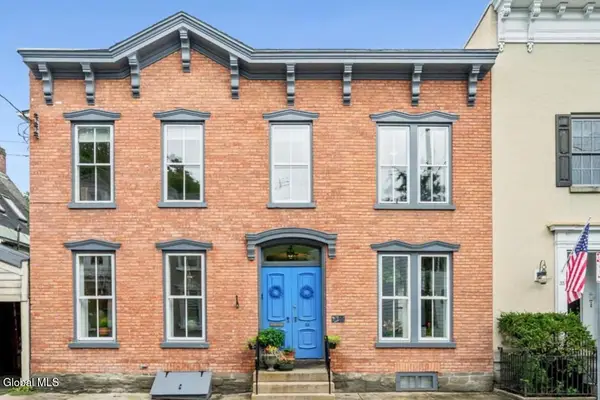 33 Front Street, Schenectady, NY 12305