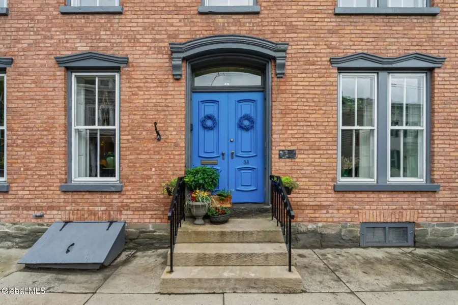 33 Front Street, Schenectady, NY 12305 - #2