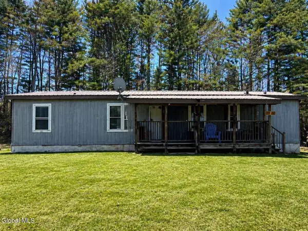 7 Covered Bridge Lane, Jay, NY 12941