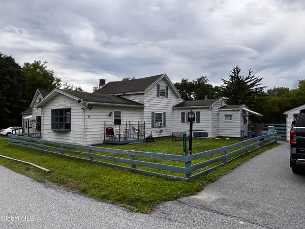 111 Railroad Avenue, Hoosick Falls, NY 12090