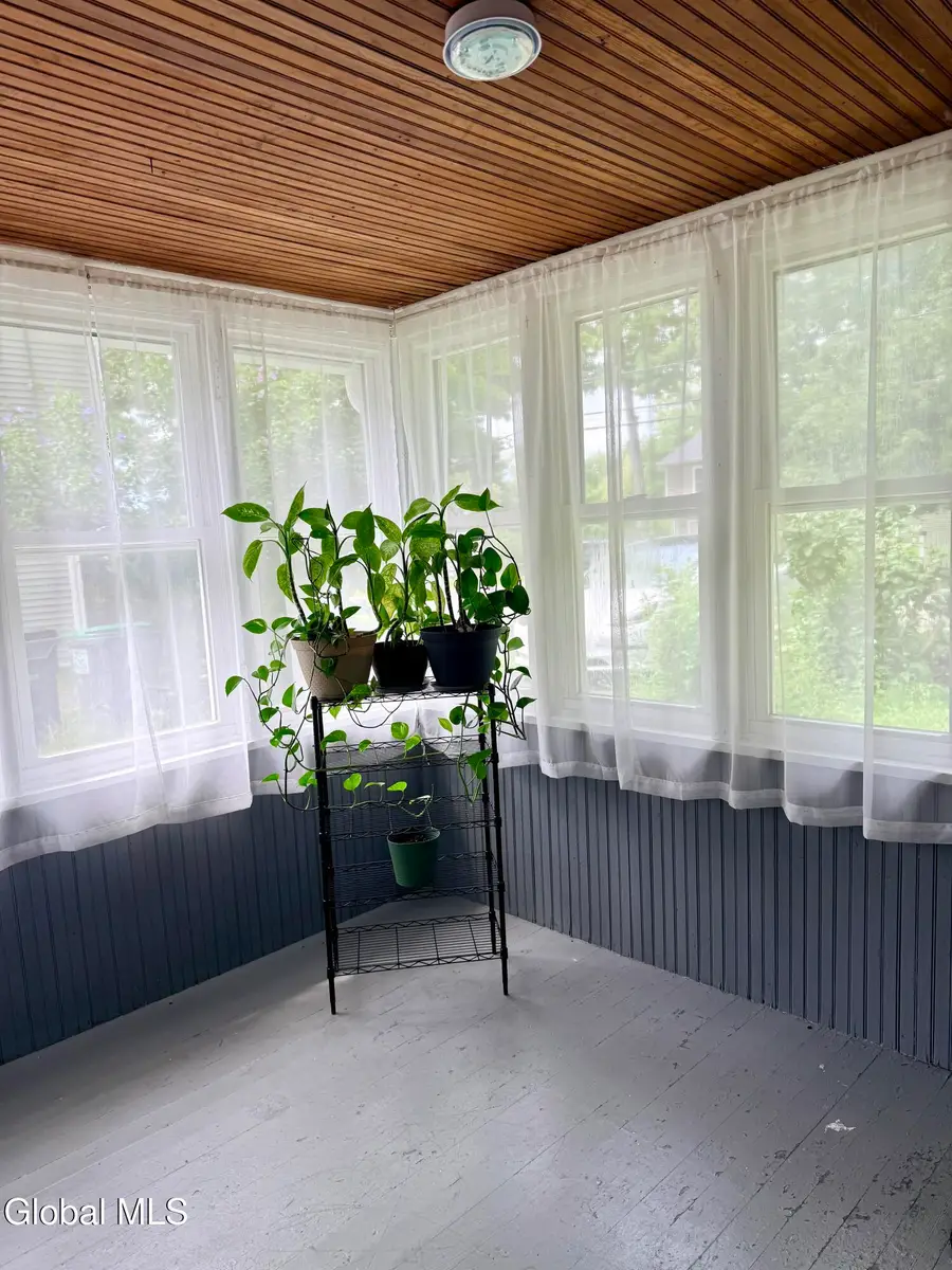 28 Lake Avenue, Nassau, NY 12123 - #3