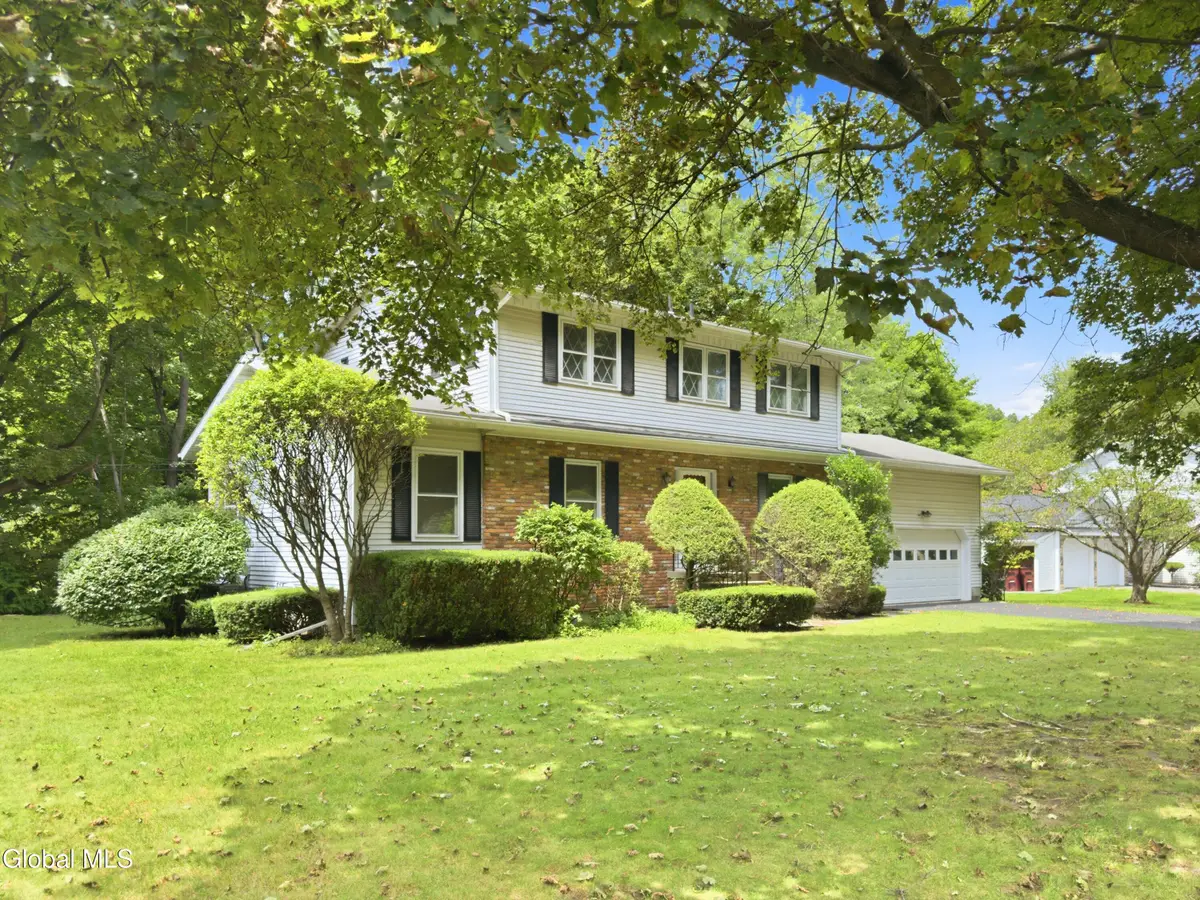 4 Laurel Drive, Loudonville, NY 12211 - #1