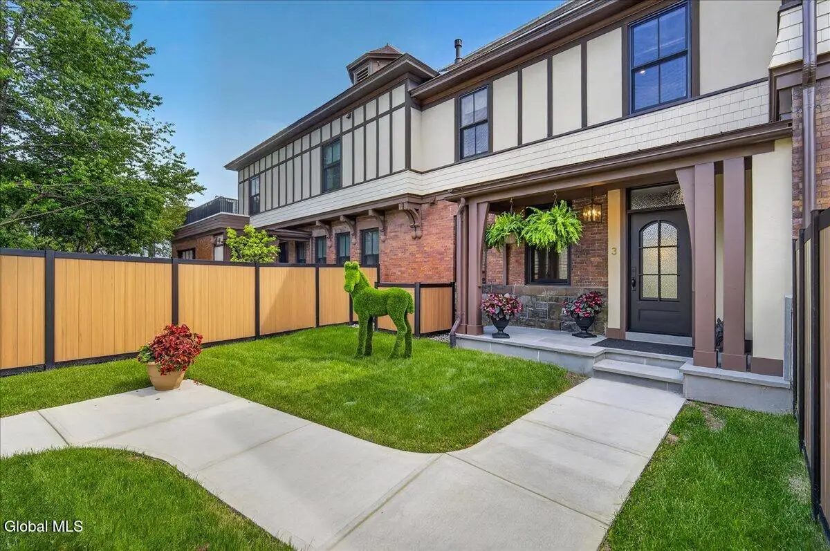 122 Regent Street #Unit 3, Saratoga Springs, NY 12866 - #1