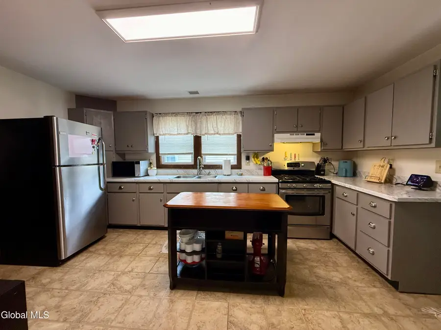 7 Dudley Street, Glens Falls, NY 12801 - #3