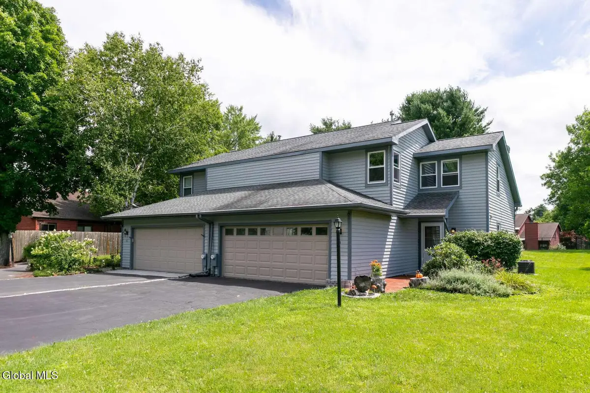 13 Rugby Road, Slingerlands, NY 12159 - #1