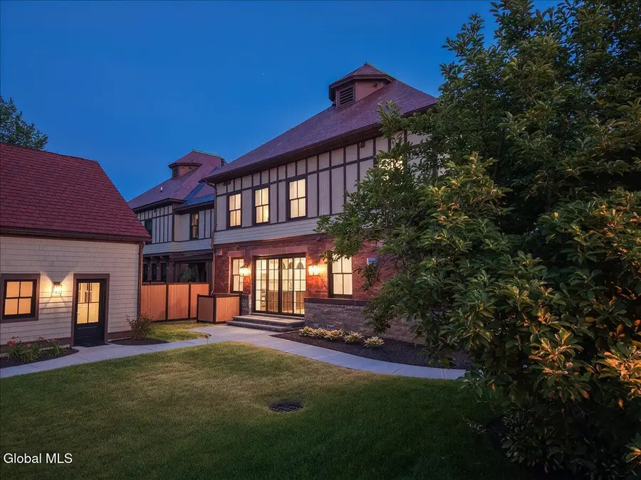 122 Regent Street #Unit 1, Saratoga Springs, NY 12866 - #2
