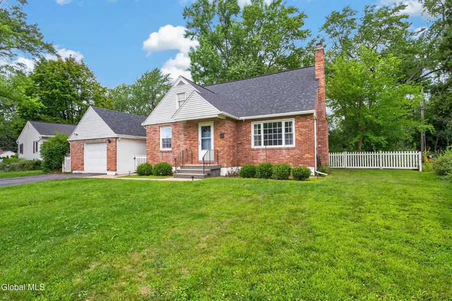 2075 Baker Avenue, Niskayuna, NY 12309 - #2