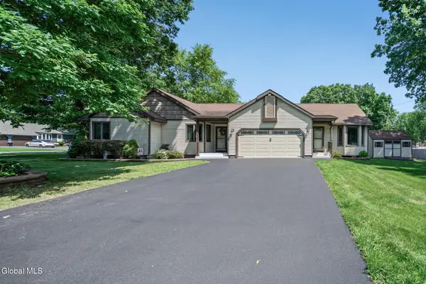 102 Stafford Lane, Niskayuna, NY 12309