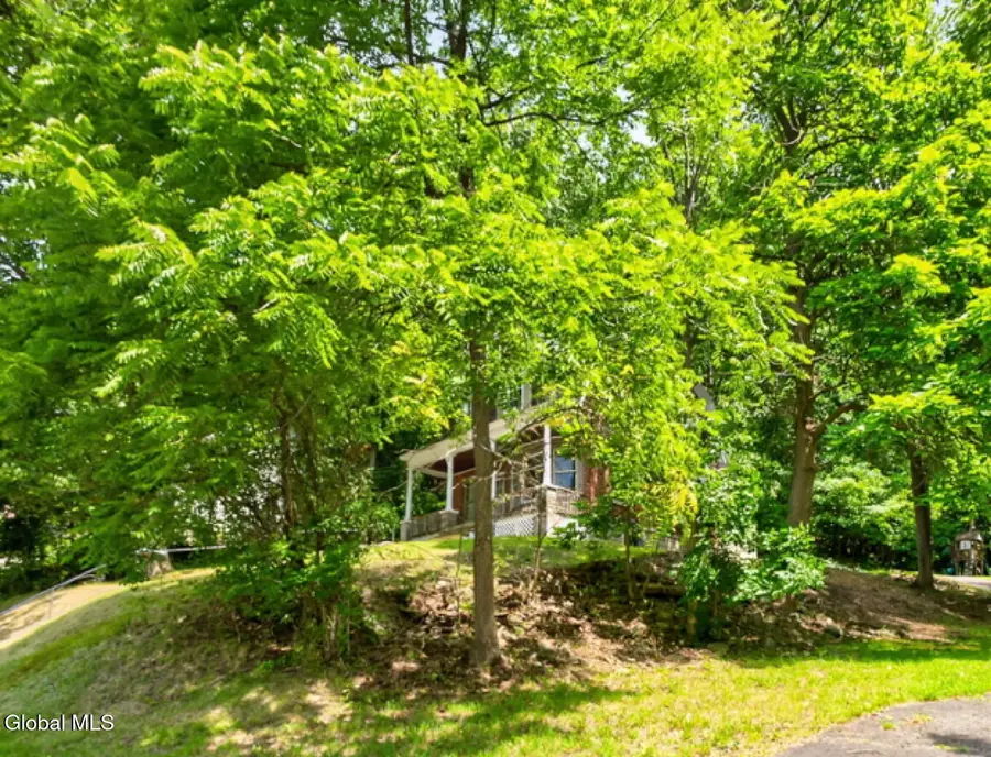 17 Northampton Road, Amsterdam, NY 12010 - #3