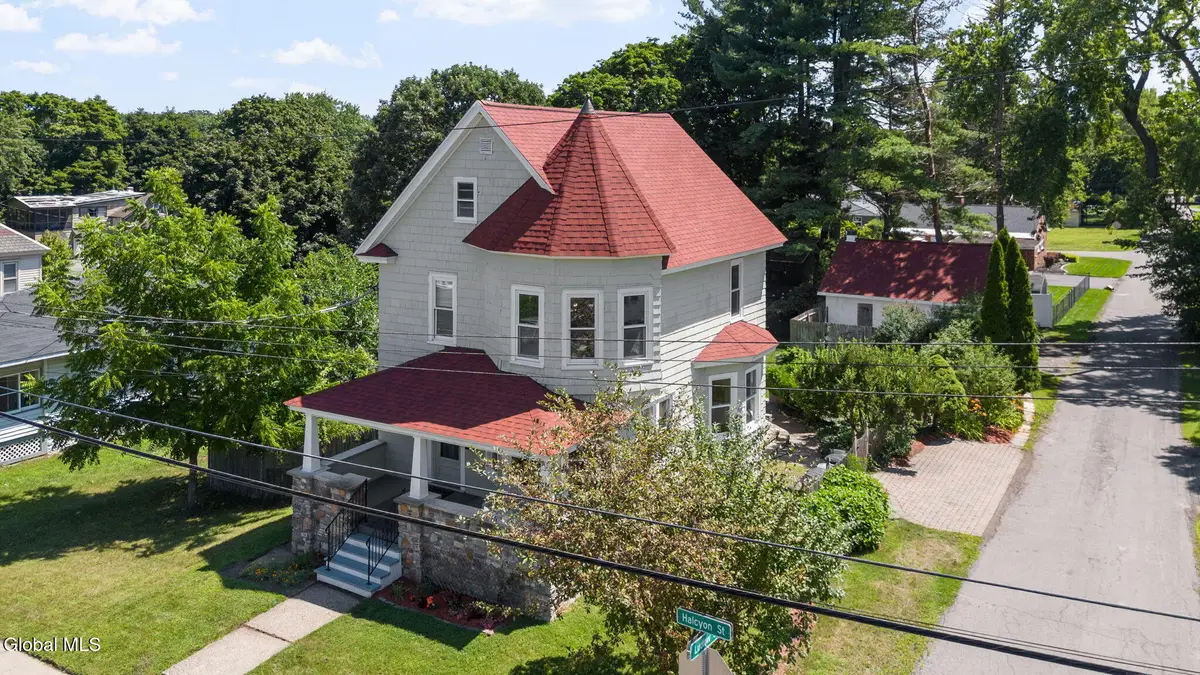 24 Halcyon Street, Scotia, NY 12302 - #1