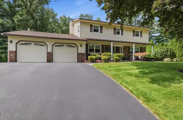 32 Pebble Beach Drive, Clifton Park, NY 12065