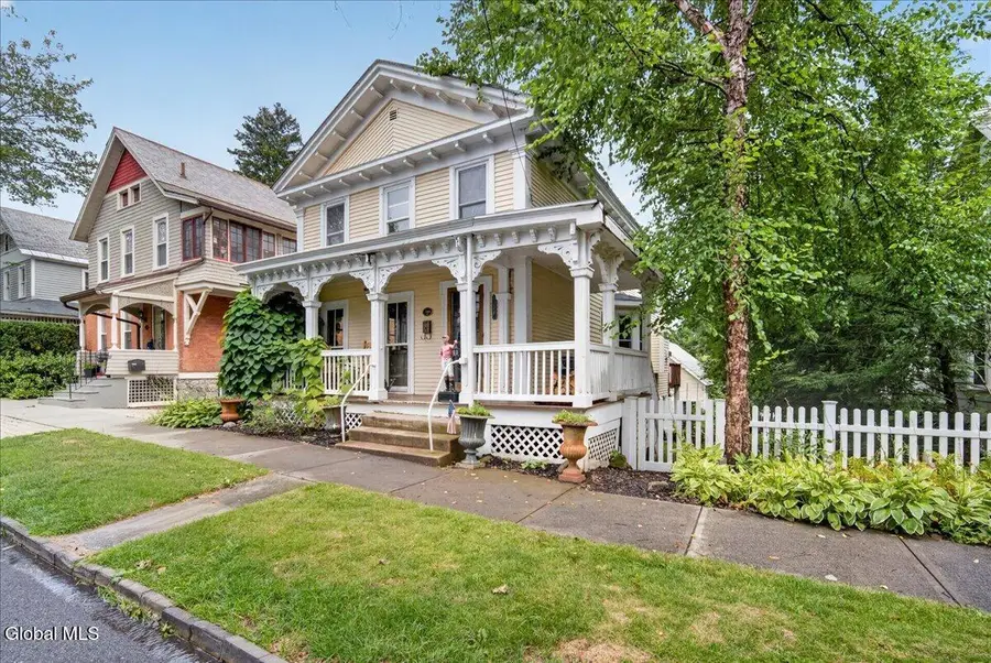 154 Woodlawn Avenue, Saratoga Springs, NY 12866 - #3