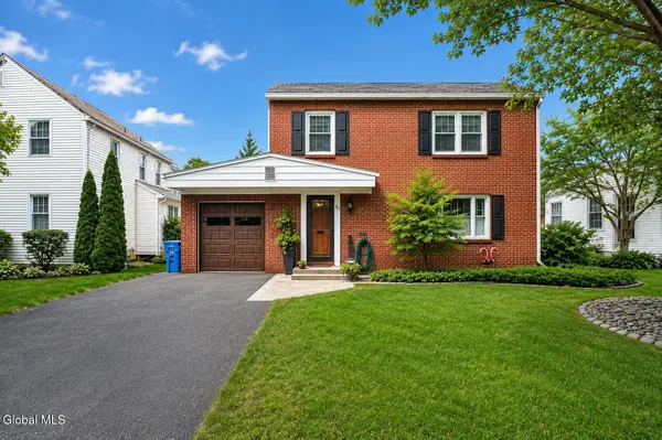 42 Buckingham Drive, Albany, NY 12208