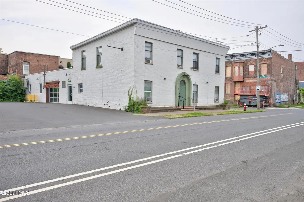 40 River Street, Troy, NY 12180 - #1