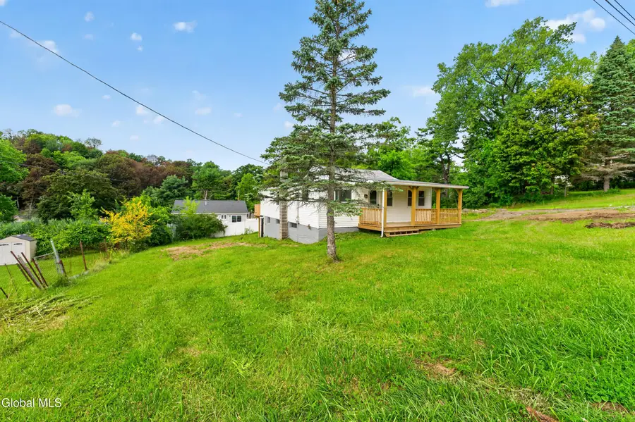 23 Oberlook Avenue, North Greenbush, NY 12198 - #2
