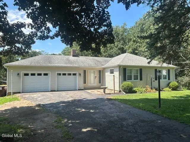 15 Chester Court, Troy, NY 12182 - #2