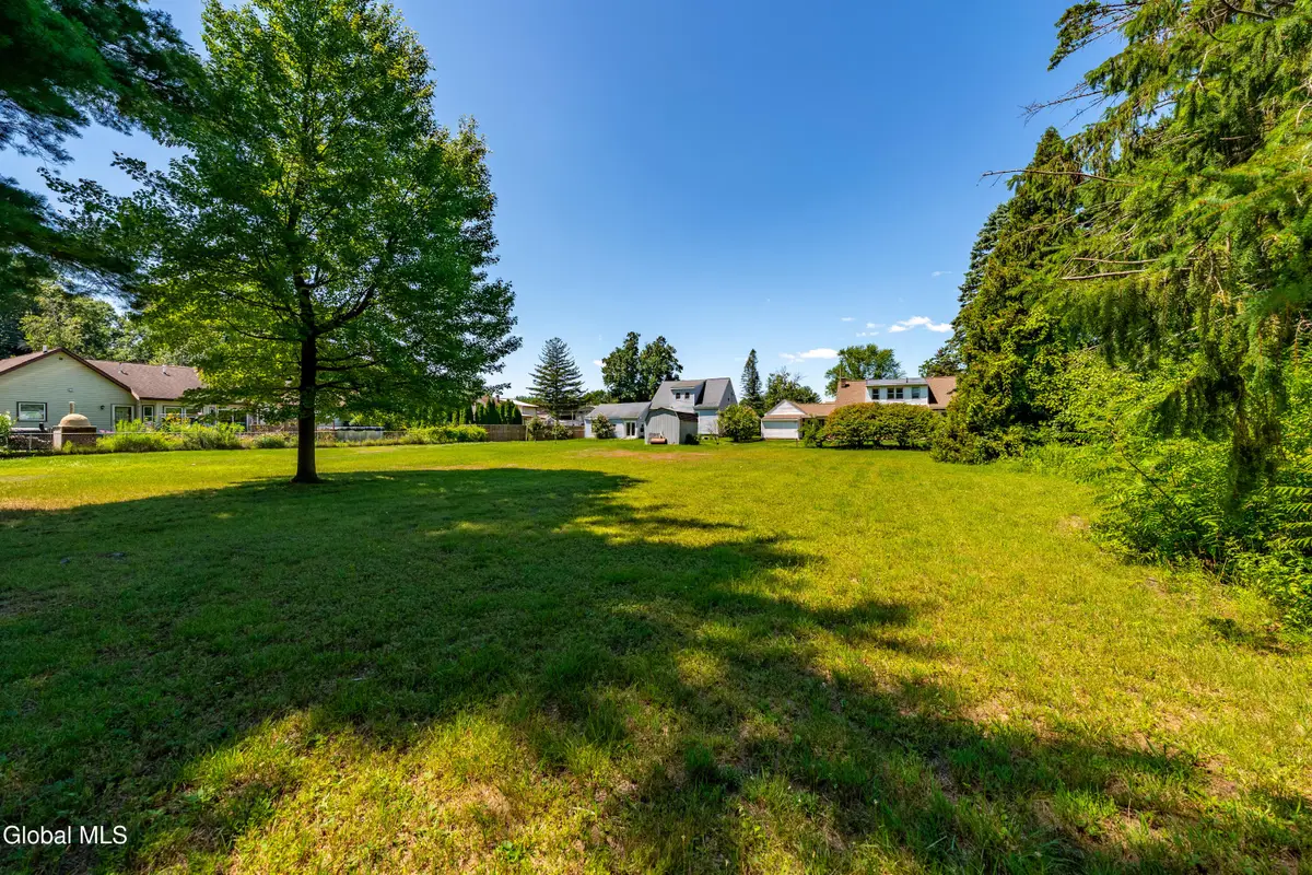 L38 03 Walnut Avenue, Rotterdam, NY 12306 - #1