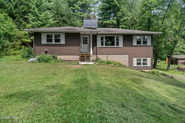 134 Hoags Corners Road, Nassau, NY 12123