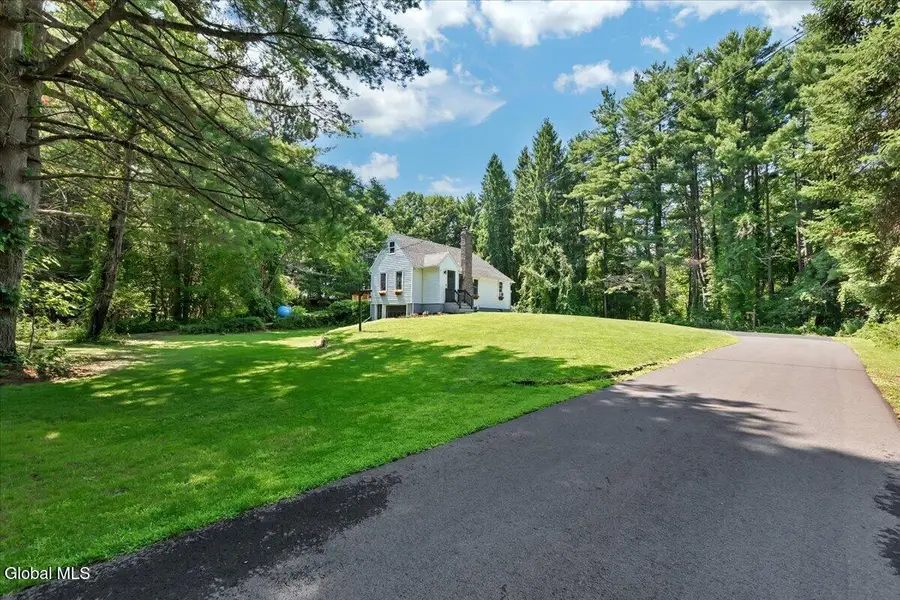 1221 Jason Lane, Niskayuna, NY 12309 - #2