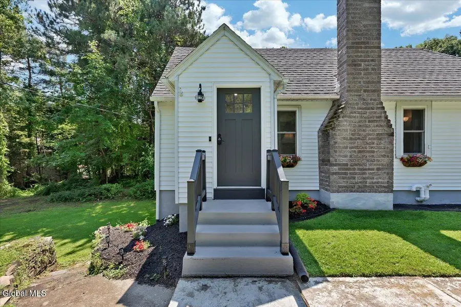 1221 Jason Lane, Niskayuna, NY 12309 - #3