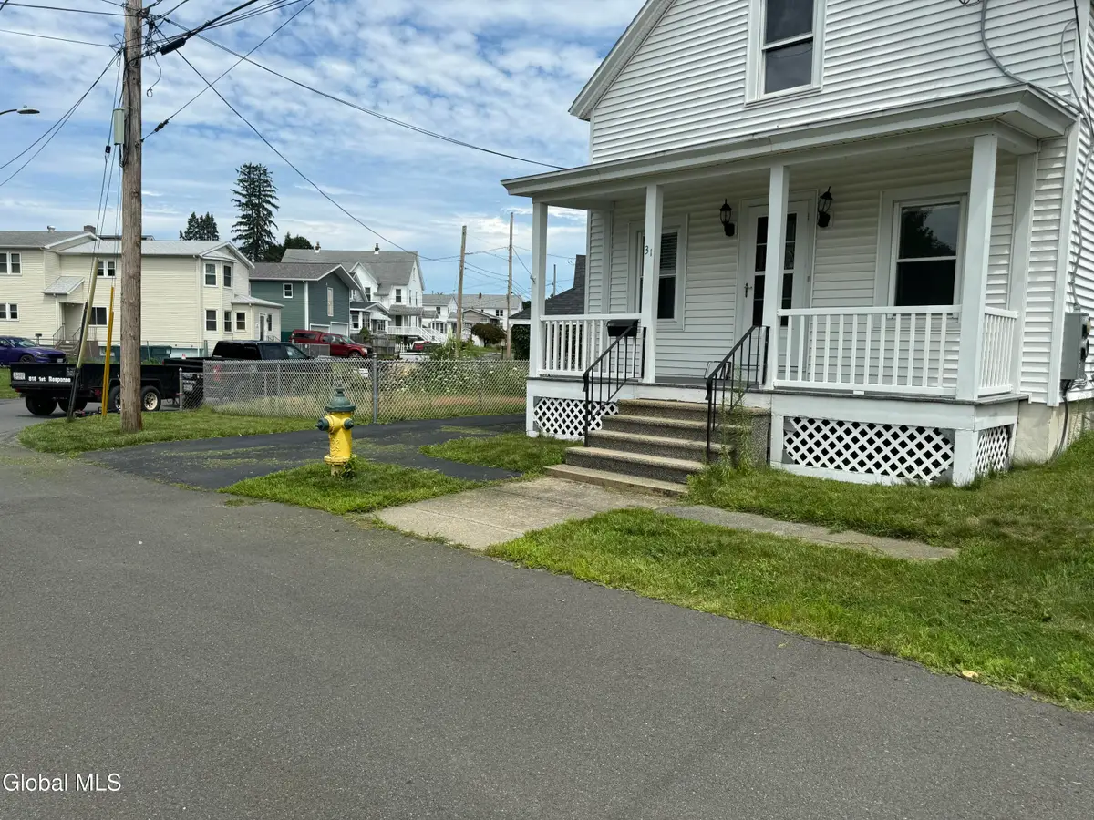 31 Charles Street, Waterford, NY 12188 - #1